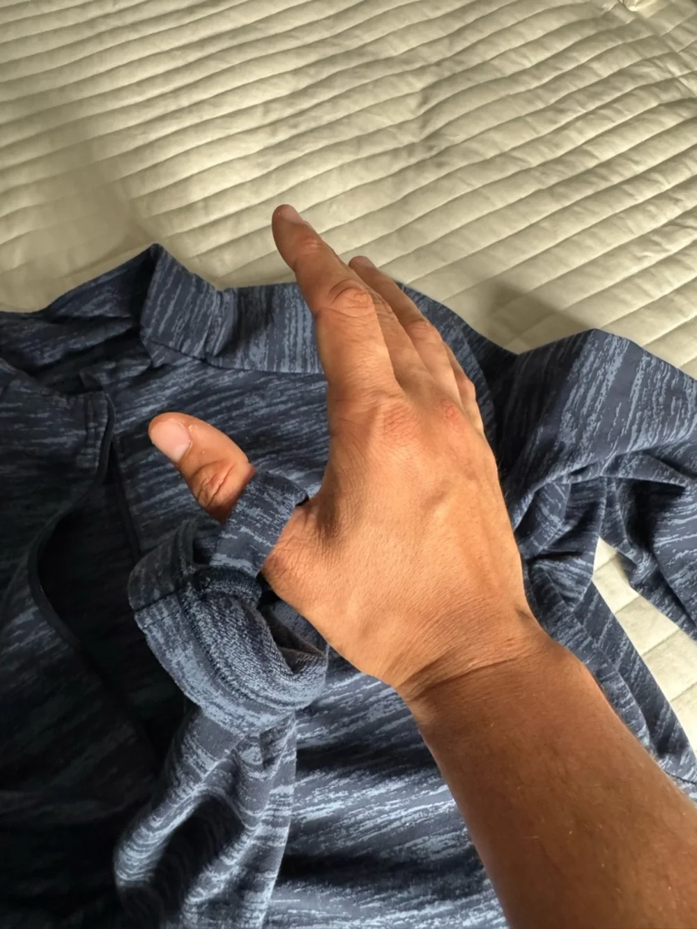 LULULEMON athletica Men's Navy Heather Zip-Up Sweater - Picture 4 of 5